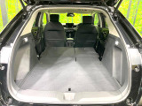 後席を格納すると、これだけの広さが!シーンに合わせたシートアレンジで、大きな荷物も積むことが出来ます♪