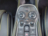 ベースグレード ディーラー車 ワンオーナー 右H 禁煙車 ETC ドラレコ ナビ 前19インチ後20インチAW LED リアビューカメラ USB端子 車両リフト リトラクタブルハードトップルーフ