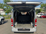 荷室スペース広々!たくさんの荷物が余裕で積み込めます!荷物の出し入れも楽々便利!
