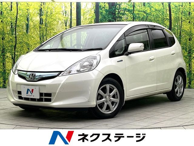 フィットハイブリッド 1.3 スマートセレクション 
