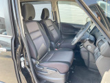 運転席シート廻りは使用感も少なく、良好な状態となっています。丁寧に使われていたことがよくわかりますね。