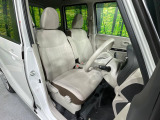 運転席シート廻りは使用感も少なく、良好な状態となっています。丁寧に使われていたことがよくわかりますね。
