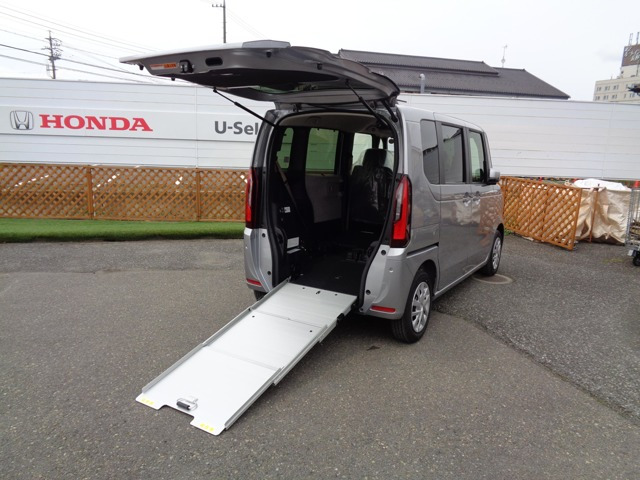 N-BOX スロープ 4WD 