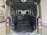 2列目シートを倒すと、大きな荷物の積載も可能です