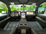 ディ-ラ-車/整備記録簿多数/実走行/切替式4WD/後席モニタ-2台/2ndベンチシ-ト/3列席8人乗り/電動サイドSTEP/電動トランク/ナビ/TV/DVD/Bカメラ/黒革/シ-トヒ-タ-/ベンチレ-ション/VIPERセキュリティ
