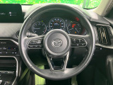 【純正革巻きステアリング】上質な革を使用することで、手にしっかり馴染みとても運転しやすいハンドルです♪
