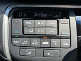 【 オートエアコン 】車内温度を感知して自動で温度調整をしてくれるのでいつでも快適な車内空間を創り上げます。