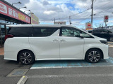 5年10万キロ新車メーカー保証付き☆全国のディーラーでご対応いただけますので遠方の方もご安心ください。