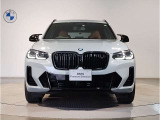 ☆BMWの代名詞とも言える【キドニーグリル】一目見ただけでBMW車であると認識できる確固たるアイコンとして存在感を放ちます☆