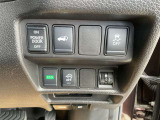 運転席まわりの画像です。
