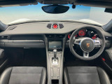 人気のオプションなどが多く装備されている車内です。気になるポイントなどもお気軽にお問い合わせください。お問い合わせはTEL072-224-4908