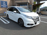 きれいなパールの車両です。