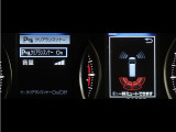 コーナーセンサーを車の前後に装備。障害物までの距離に応じて警告音を変えてお知らせ。縦列駐車時や駐車場・車庫などでの取り回しをサポートします。詳細は販売店スタッフまでおたずねください。