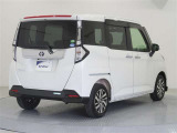 大きく開くバックドアは荷物の積み下ろしが楽です。