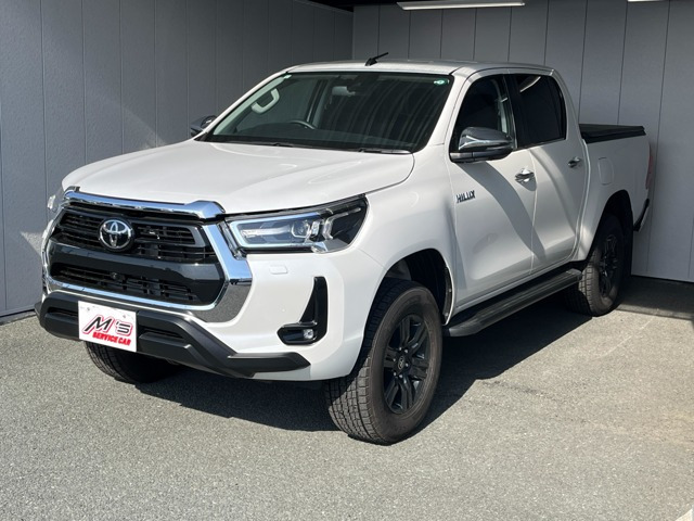ハイラックス 2.4 Z ディーゼル 4WD ディスプレーオーディオ 全周囲カメラ BT