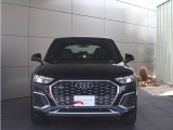 ●Audiが最初に採用したLEDポジショニングランプ。シャープなラインで昼間でも点けていたいと思うほど上品でオシャレです。夜間走行時はさらに目立ちます!