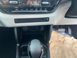 握りやすく手にフィットするシフトレバーです!