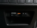 ハンドルの右下にETC2.0がついています。高速道路の料金所の通過も楽々です!。 カードの取り出しもしやすい場所についています。