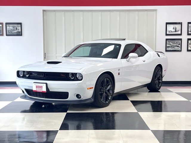 ダッジ チャレンジャー R/T スキャットパック の中古車詳細 (10,000km, ホワイトナックル, 神奈川県, 828.8万円 ...