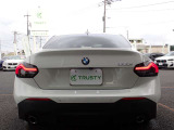 第二展示場にも多数のBMWをラインナップ!ご来店の際はBMW本店(厚木市下荻野140-1)に一度ご来店ください!☆関東運輸局認証工場 自動車分解整備事業2-6030☆プッシュプル式板金塗装ブース完備☆