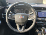 XT4 プレミアム 4WD 4WD 本革シート