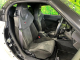 運転席シート廻りは使用感も少なく、良好な状態となっています。丁寧に使われていたことがよくわかりますね。