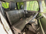 運転席シート廻りは使用感も少なく、良好な状態となっています。前オーナー様が丁寧に使っていたことがよくわかりますね。