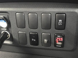 気になる車はすぐにお問い合わせください!画面右側の0066から始まる無料ダイヤルからお問い合わせ下さい!専門スタッフがお車のご質問にお答えいたします!