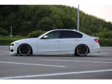 BMW 328i 入庫しました!TEINDampers ACシュニッツァーフロントスポイラー ナビ TV バックカメラ ETC スマートキー レザーシート 装備充実です!お気軽にお問い合わせください!