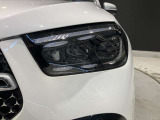 LEDインテリジェントライチシステム搭載!複数の照射モードおよび機能を備え、走行状況に適した照射を行います。