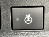 【ステアリングヒーター】冬場の寒い日に手がかじかみながら運転するのはツライですよね。でも、これがあれば安心です!ハンドルのグリップ部がじわっと暖かくなって心までポカポカします。