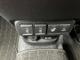運転席&助手席にシートヒーター付いてます。寒い日に助かります
