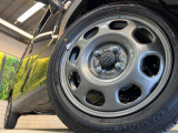 【純正15インチアルミホイール】外観にマッチした純正アルミホイールを装着しております。各種Aftermarketアルミホイールや、スタッドレスタイヤも取扱いしております。是非ご相談ください♪