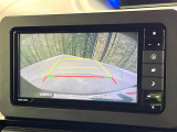 【バックカメラ】駐車時に後方がリアルタイム映像で確認できます。大型商業施設や立体駐車場での駐車時や、夜間のバック時に大活躍!運転スキルに関わらず、今や必須となった装備のひとつです!