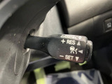 【レーダークルーズコントロール】高速道路での長距離走行が楽に!!自動で速度を保つクルーズコントロールが、衝突軽減システムと連携し、前方の車両を感知して車間を保つように速度調節してくれます!!