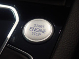 スタートボタンを押すだけでエンジンの始動、停止ができます。