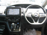 セレナ 1.2 e-POWER ハイウェイスター V 