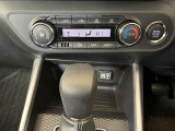 快適装備のオートエアコン♪ 温度設定をすれば、自動で車内の温度管理をしてくれる優れ物です☆彡