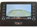 バックガイドモニターで、後方を確認しながら安心して駐車することができます。運転初心者も熟練者も必須の機能ですよ!