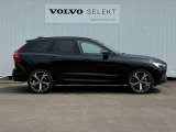 ◆サイド/流麗なプロポーションはVOLVO車の真骨頂。「美しいものと共にありたい」というオーナーの願いを満たします