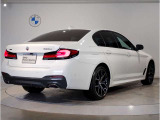 BMWのお車は、“駆け抜ける歓び”を体現しております。走行の安定性とコーナリングの良さを追求し、思い通りにハンドルの操作可能です。