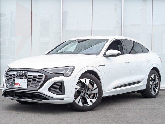 Q8スポーツバック e-tron 55 クワトロ Sライン 4WD 
