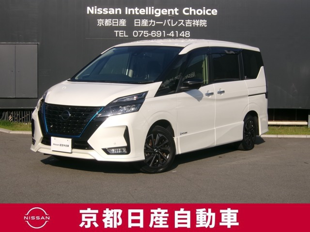 セレナ 1.2 e-POWER ハイウェイスター V アーバンクロム 