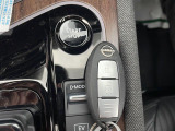 ノートオーラ 1.2 G FOUR レザーエディション 4WD 本革シート