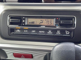 【 オートエアコン 】車内温度を感知して自動で温度調整をしてくれるのでいつでも快適な車内空間を創り上げます!