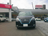 セレナ 1.2 e-POWER ハイウェイスター V 