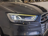 ・まるでガラス細工のようなヘッドライトのデザインです。車種によってデザインが様々ですので是非1度見比べてみてください。