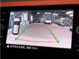 ■バックカメラ ■セーフティパッケージ(ブラインドスポットアシスト、前後コーナーセンサー・前進後進時衝突被害軽減ブレーキ付、リアトラフィックアラート、パークアシスト)