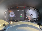 ディスプレイに車両情報や設定が表示可能です。