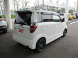 ご覧のお車は1ヶ月又は1000kmの自社保証付です。
